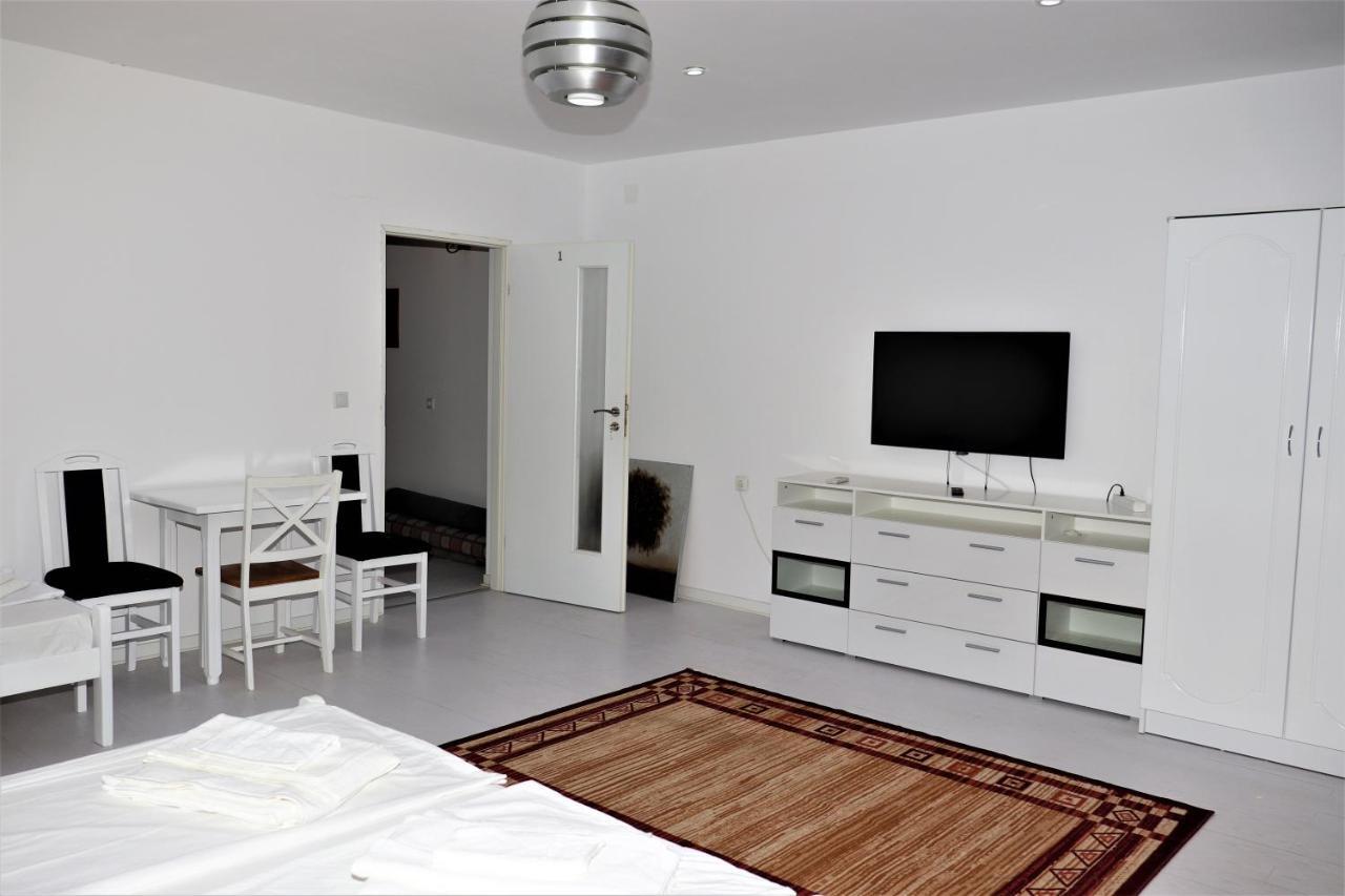 Casa Mio Hotell Moldova Noua Exteriör bild